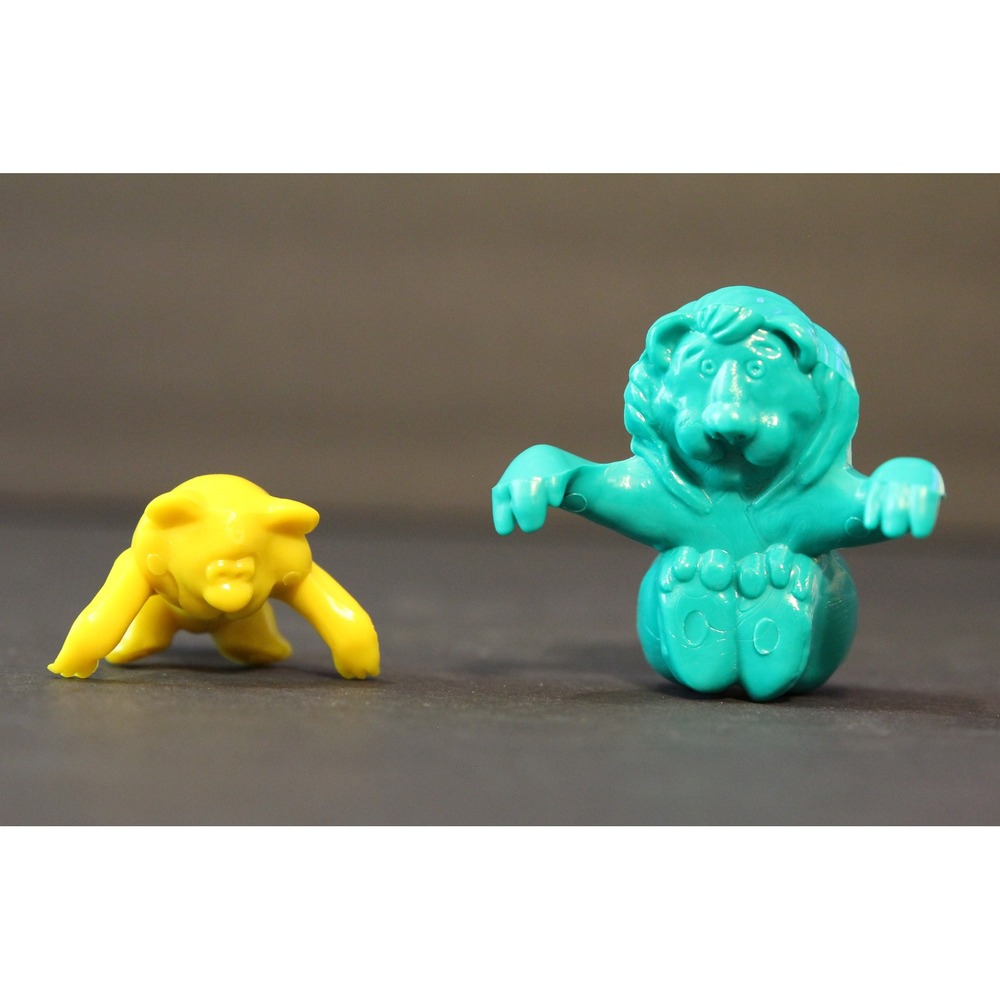 Vintage Kellogg's Cereal - Yellow Racoon & Lion Cereal bowl Hangers/clinger (O)